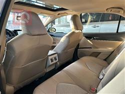 تۆیۆتا کامری